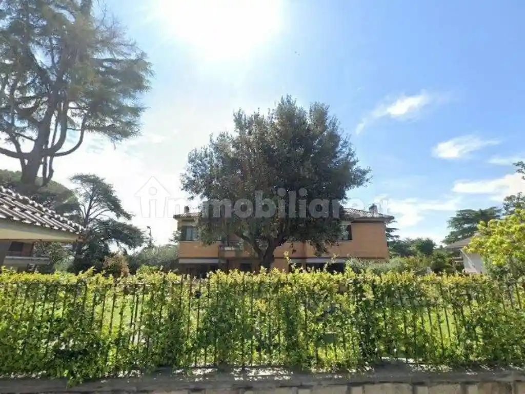 Villa in vendita a Roma
