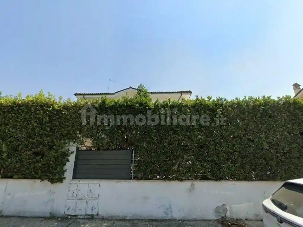 Villa in vendita a Fiumicino