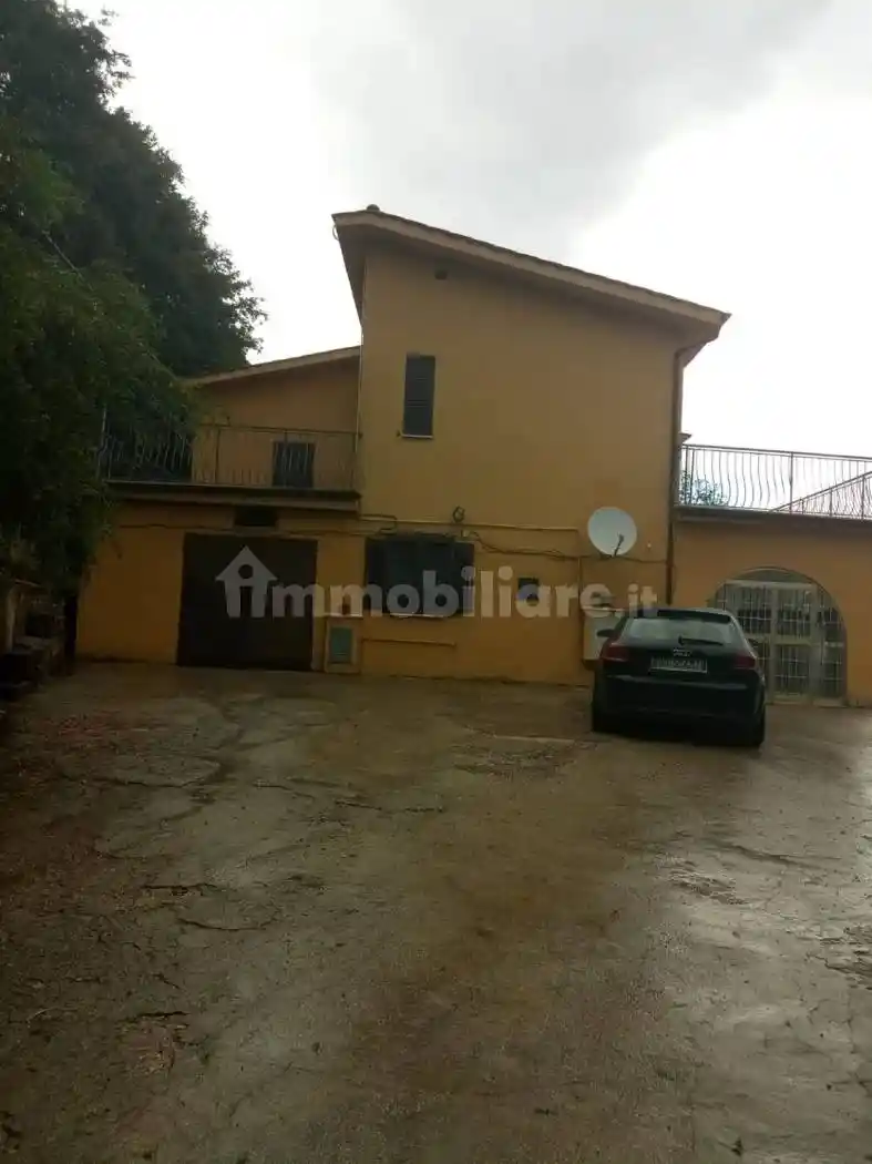 Casa indipendente in vendita a Sant'Oreste