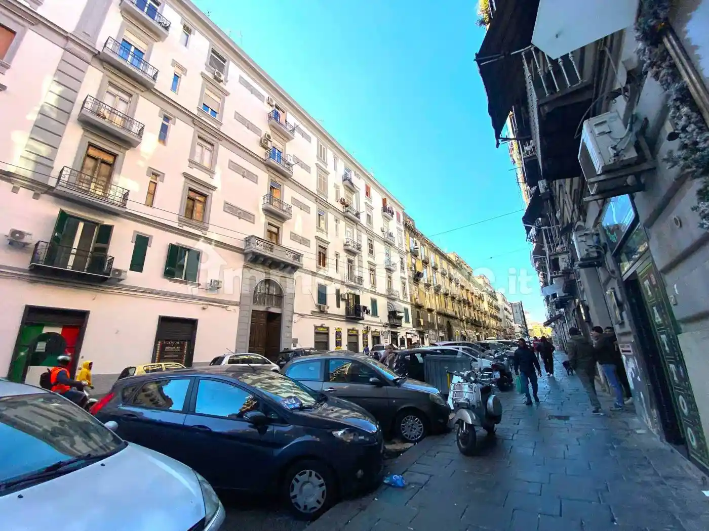 Appartamento in vendita a Napoli