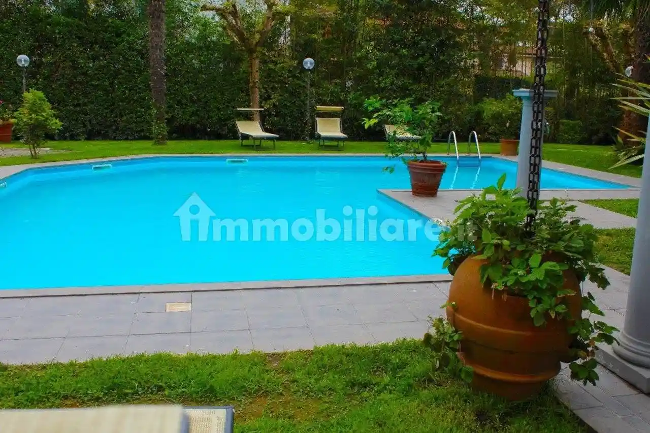 Villa in affitto a Forte dei Marmi