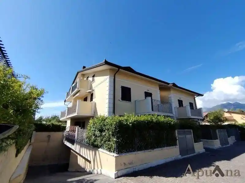 Appartamento in vendita a Massa