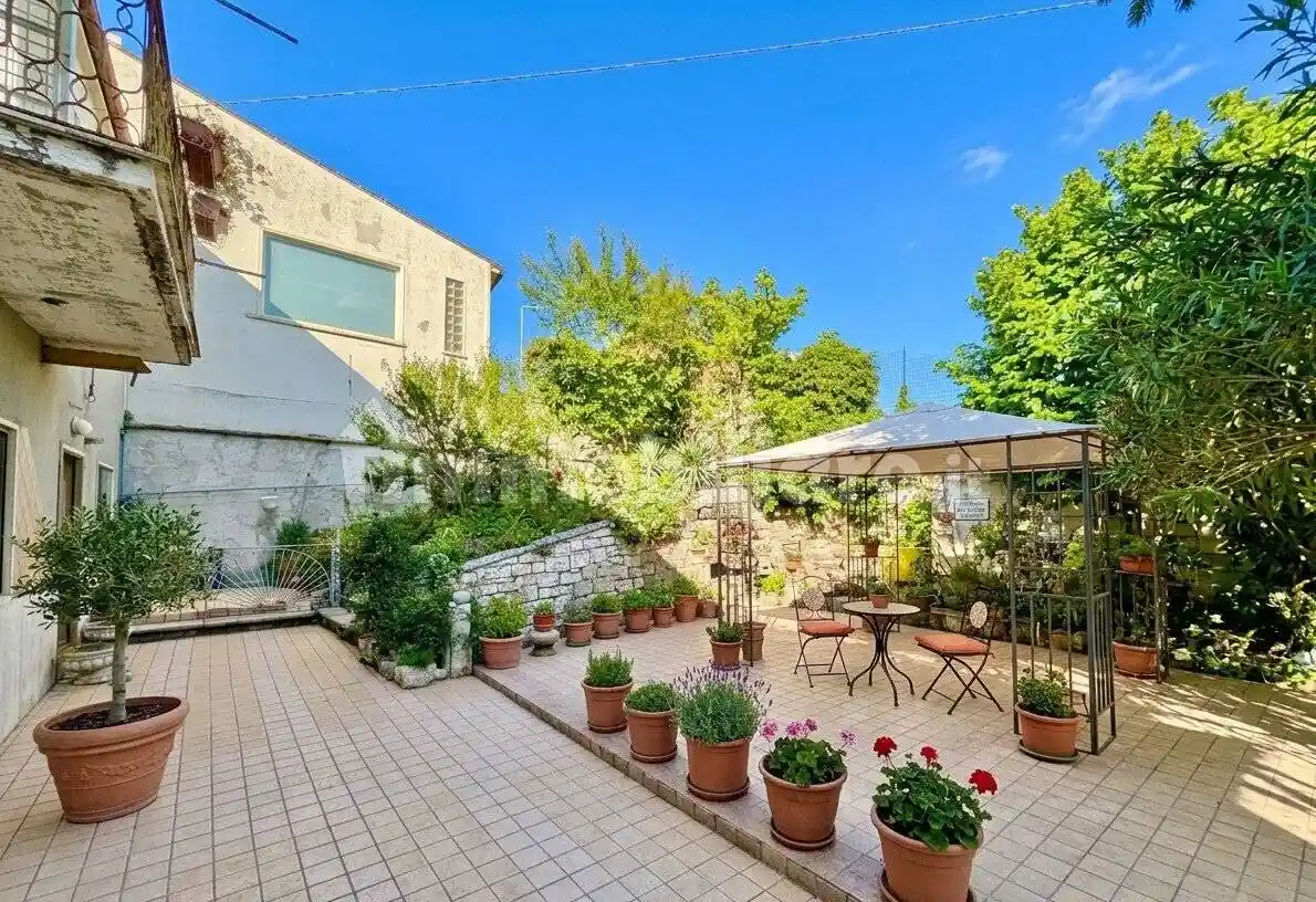 Villa in vendita a Oratino