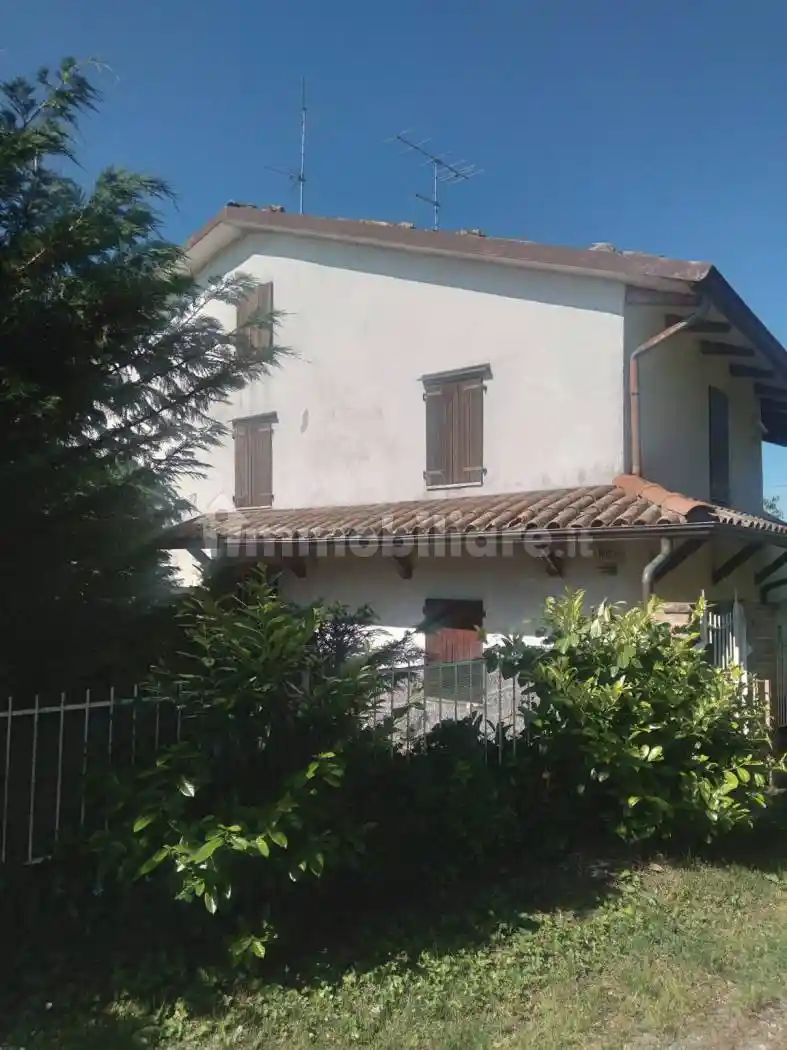 Villa in vendita a Serramazzoni