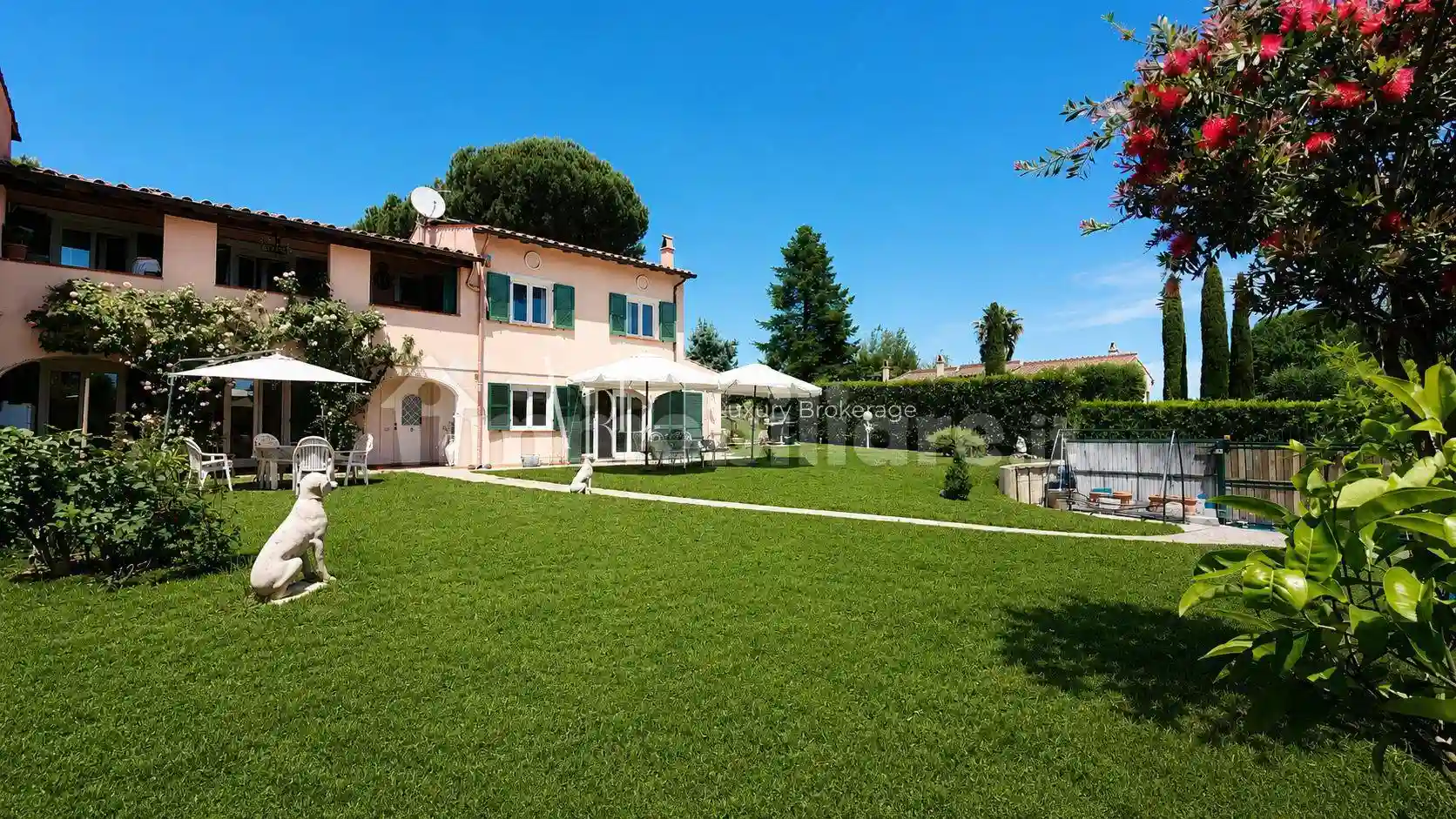 Villa - foto 2