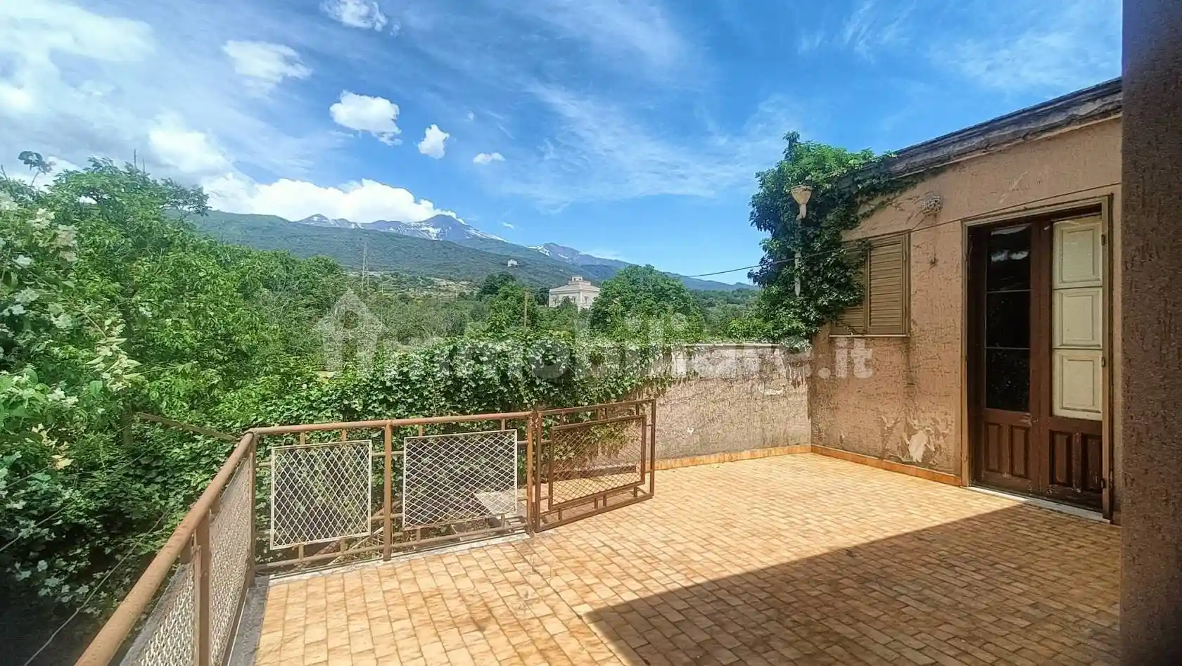 Villa in vendita a Zafferana Etnea