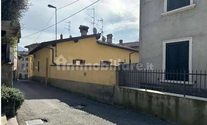 Casa indipendente in vendita a Albino