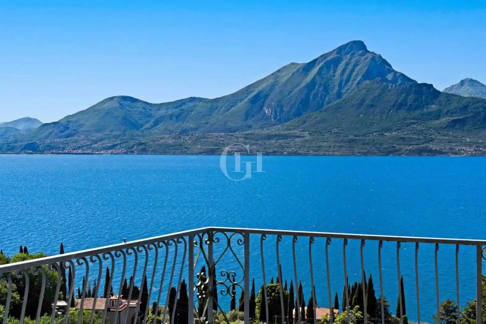 Villa in vendita a Torri del Benaco