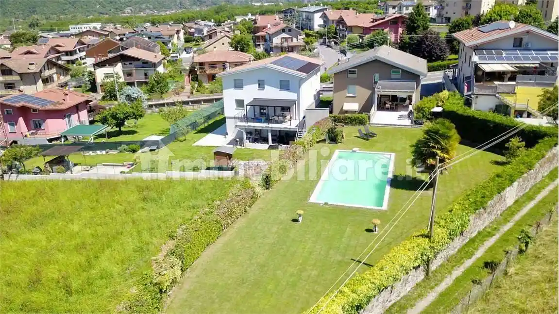 Villa in vendita a Gianico