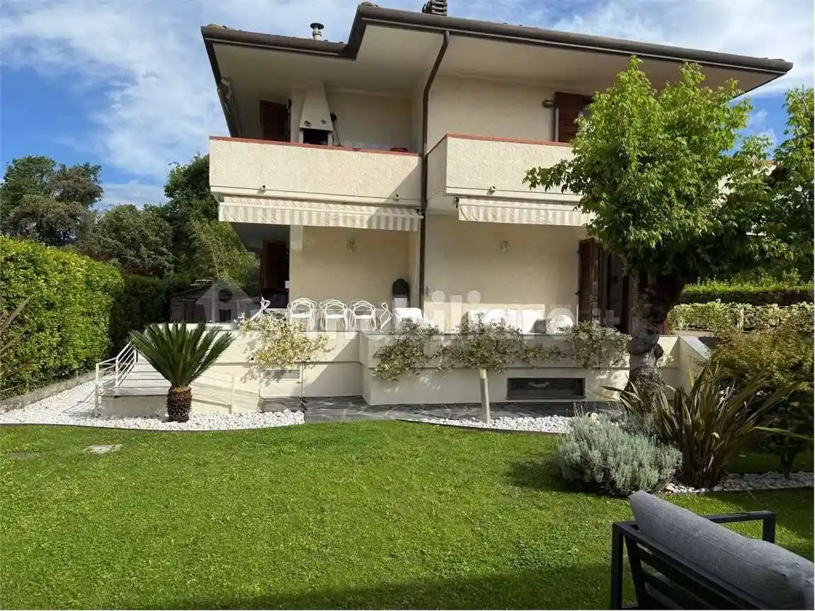 Villa in vendita a Forte dei Marmi
