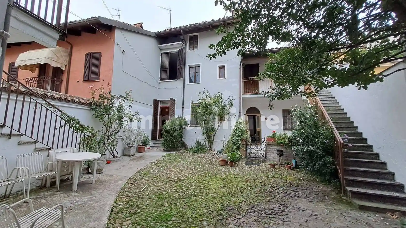 Casa indipendente in vendita a Villalvernia