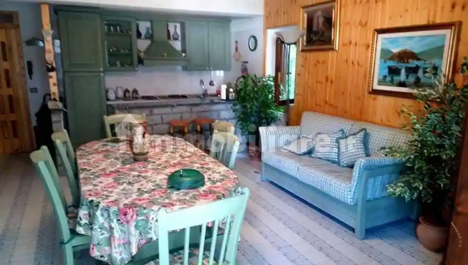 Appartamento in vendita a Taverna