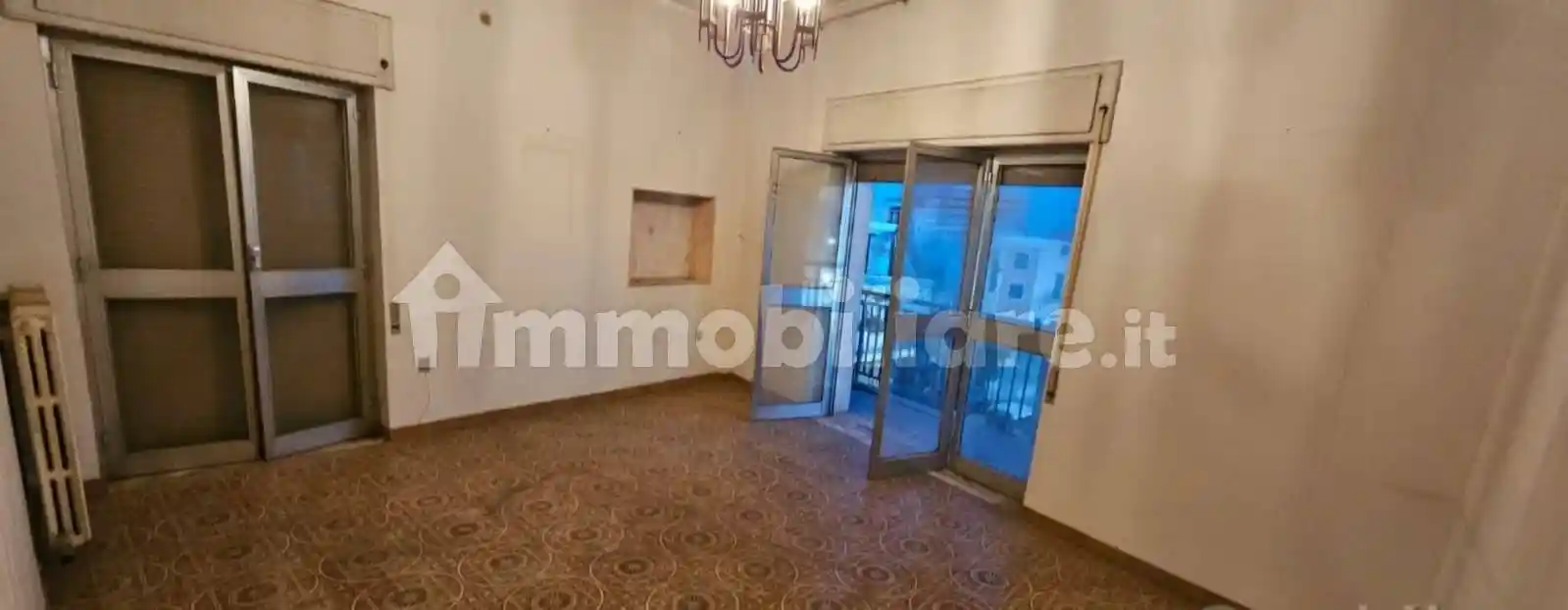 Palazzo - Edificio in vendita a Trepuzzi