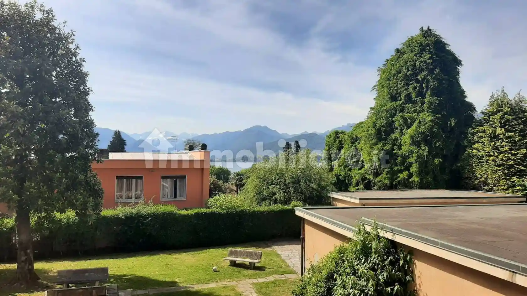 Appartamento in vendita a Laveno-Mombello