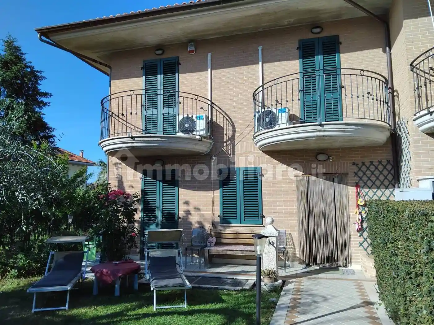 Villetta a schiera in vendita a Folignano