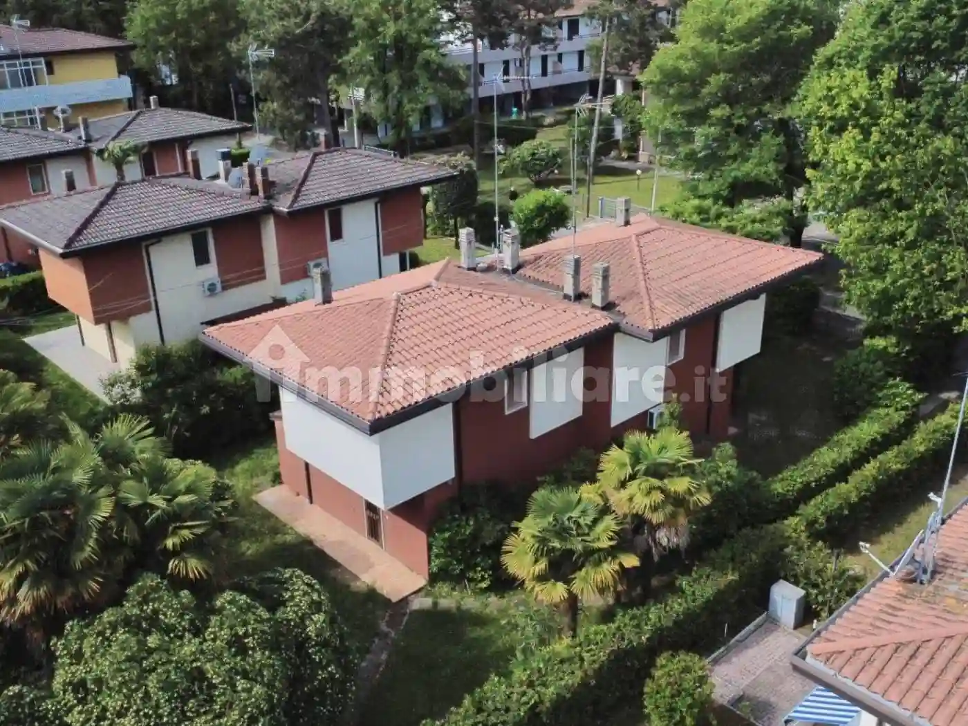 Villa - foto 2