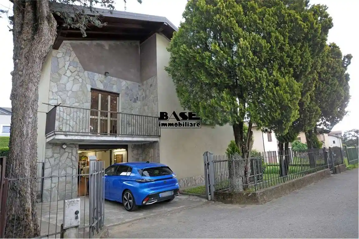 Villa in vendita a Bulgarograsso
