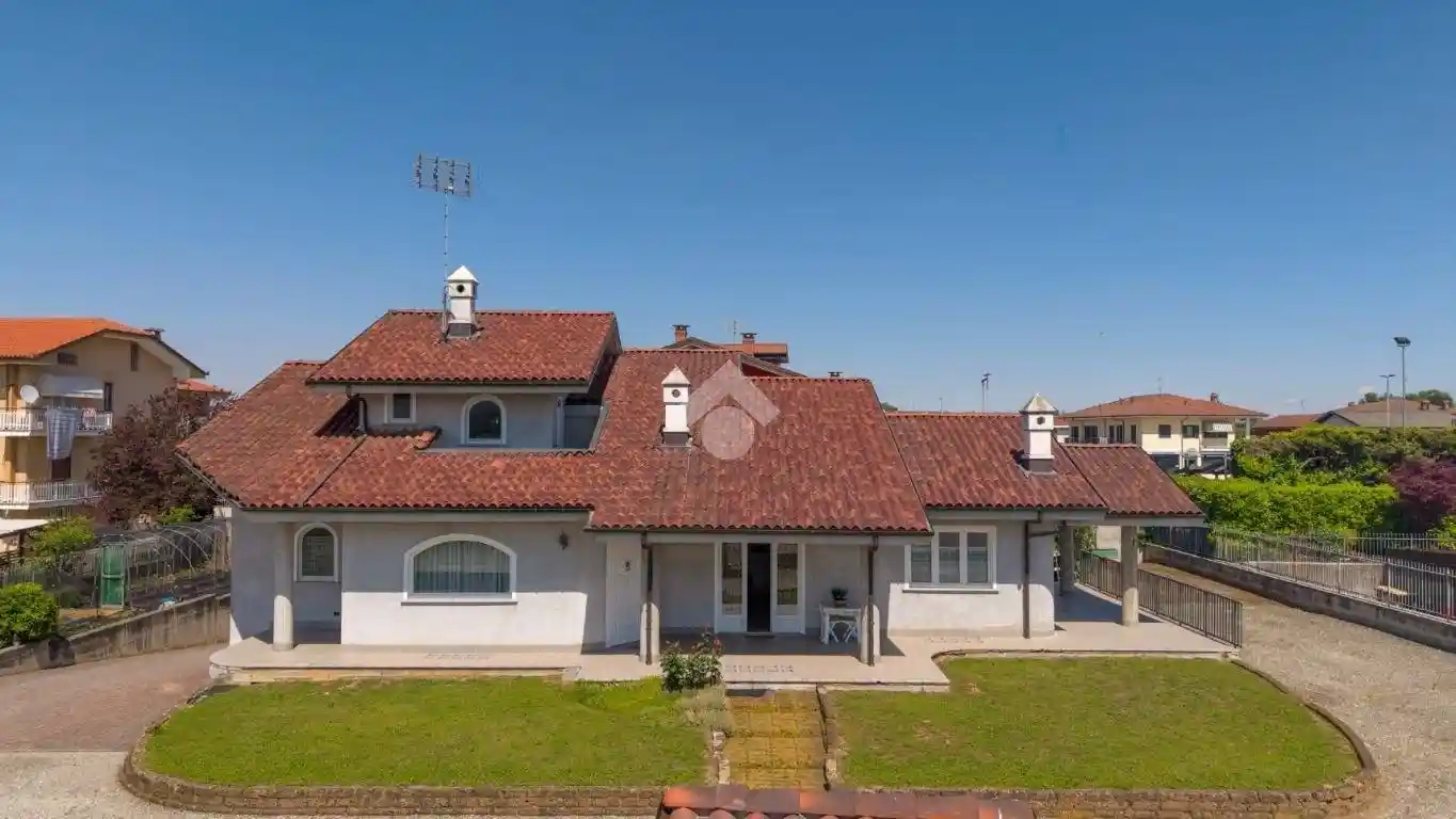 Villa in vendita a Busca