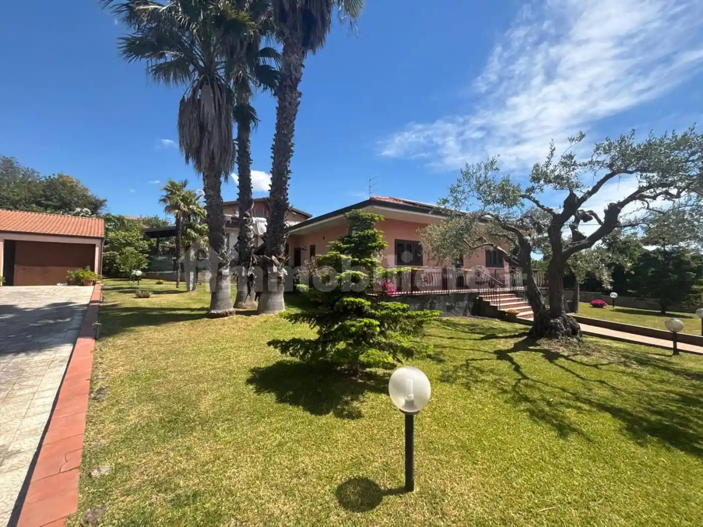 Villa in vendita a Trecastagni