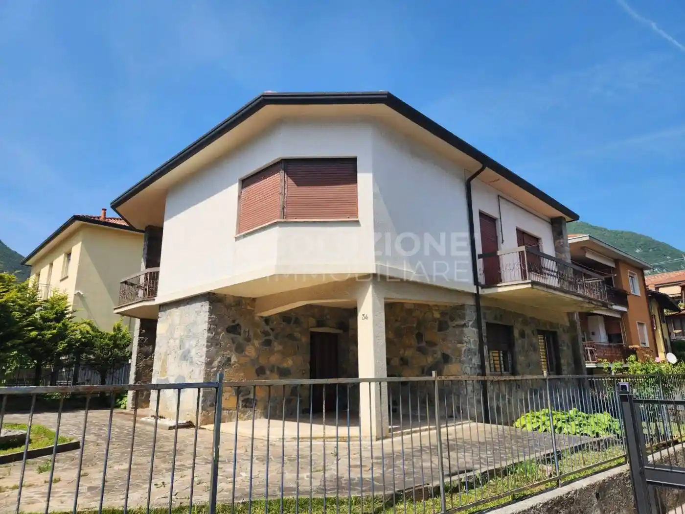 Villa in vendita a Albino