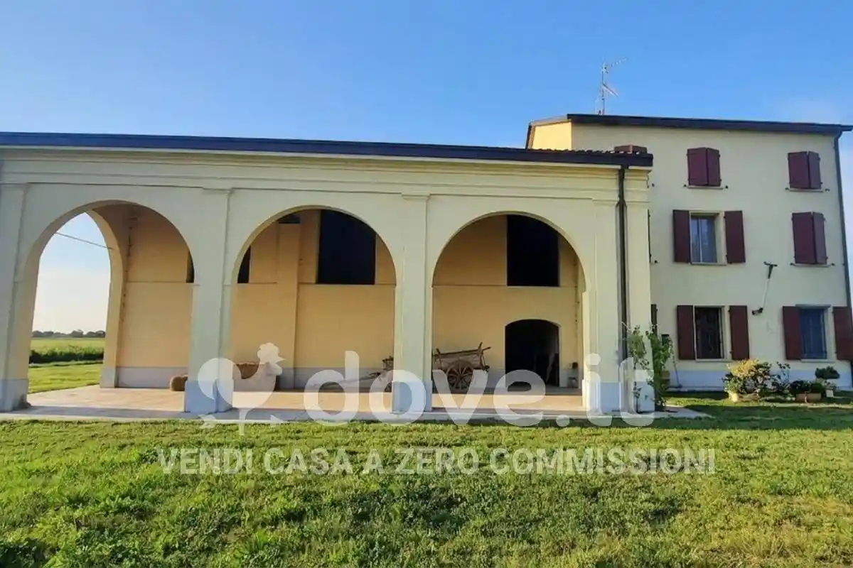 Casa indipendente in vendita a Novi di Modena