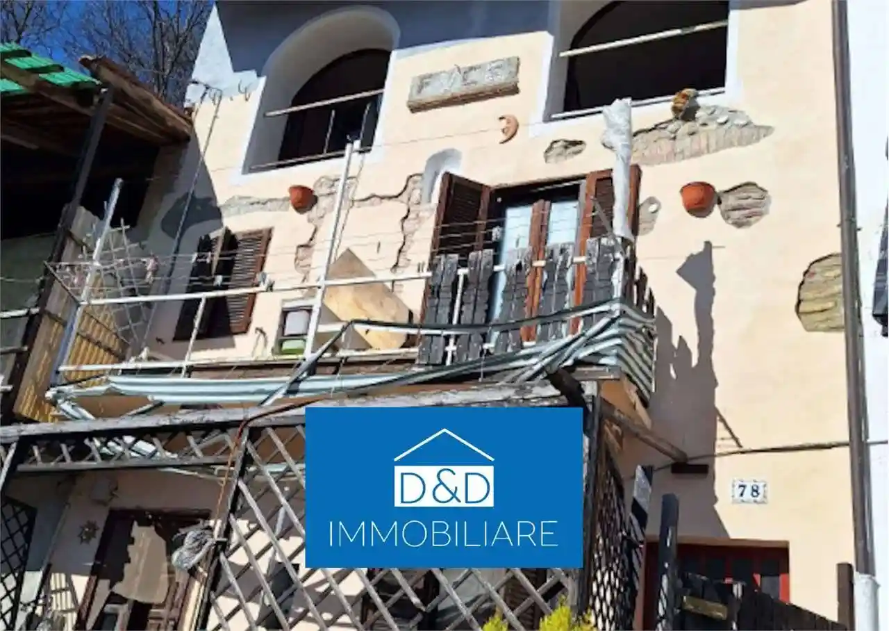 Casa indipendente in vendita a Front