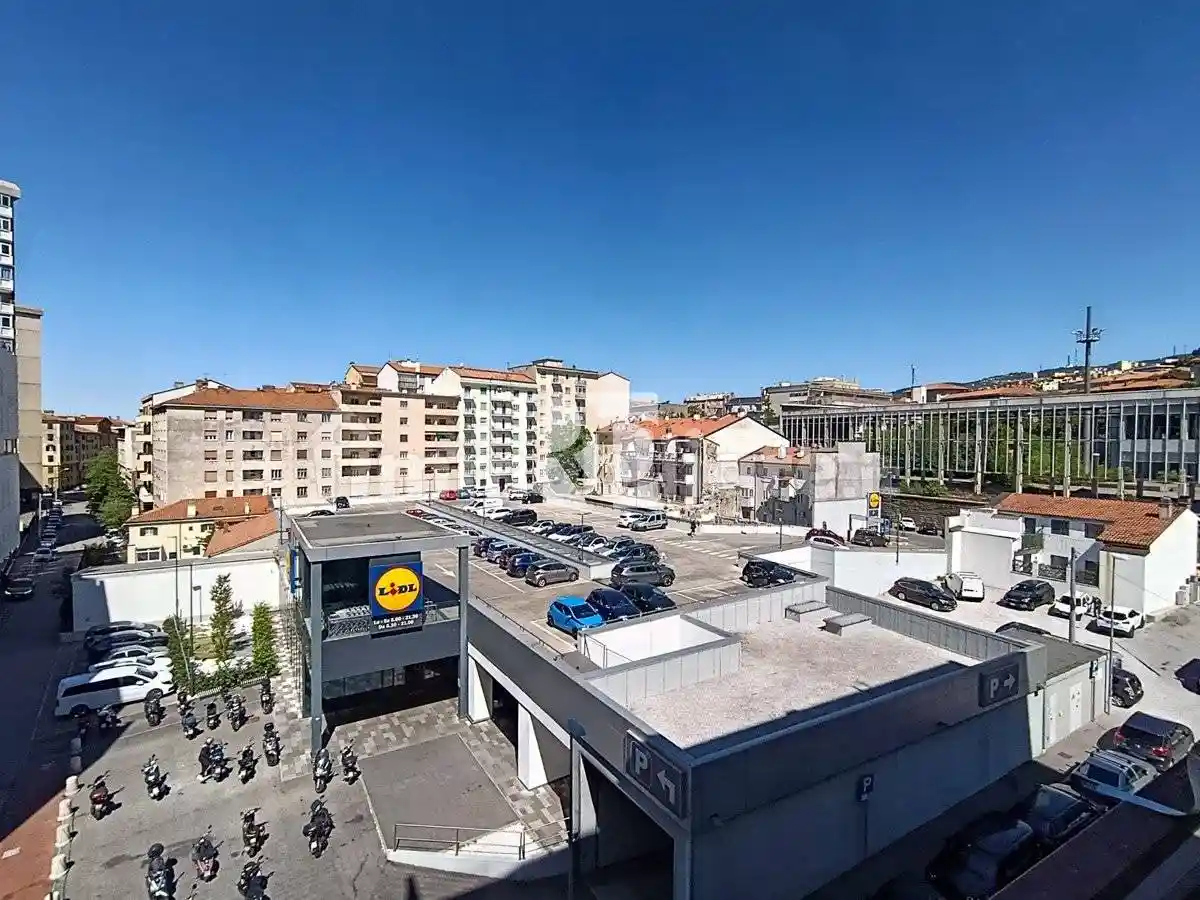 Appartamento in vendita a Trieste