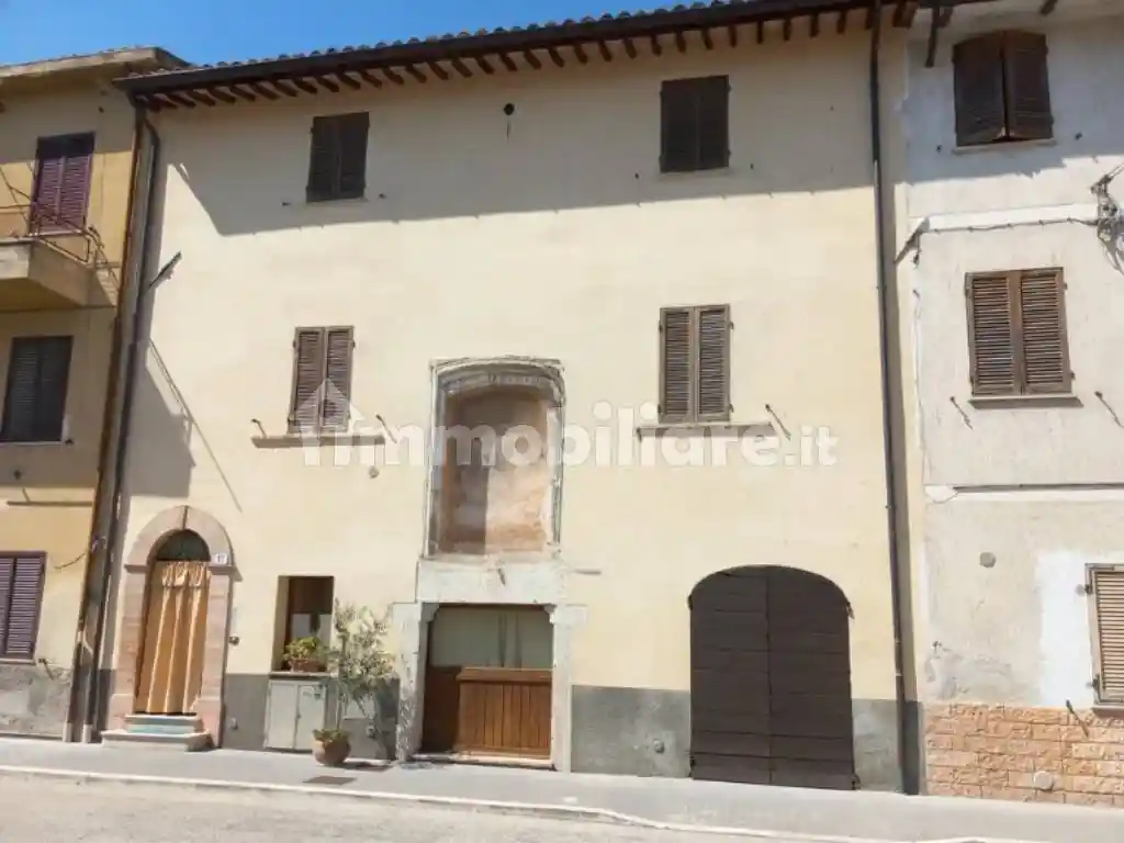 Casa indipendente in vendita a Spoleto