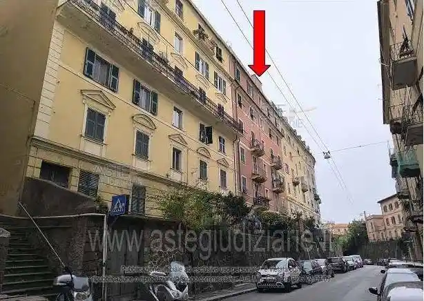 Appartamento in vendita a Genova