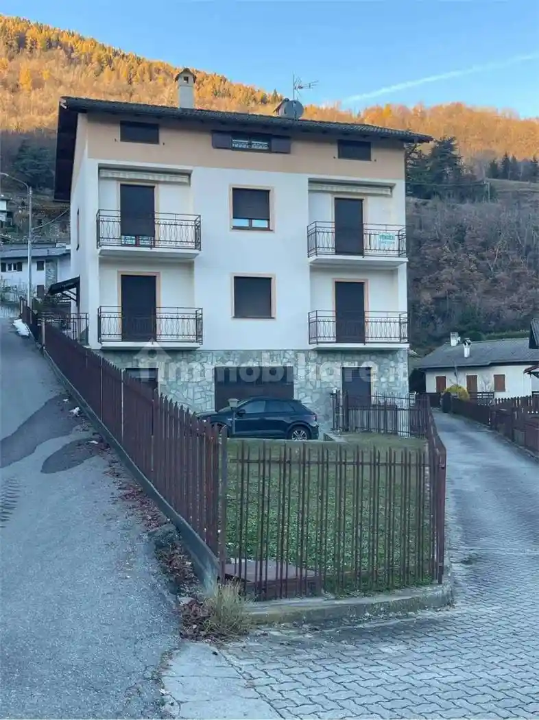 Palazzo - Edificio in vendita a Teglio