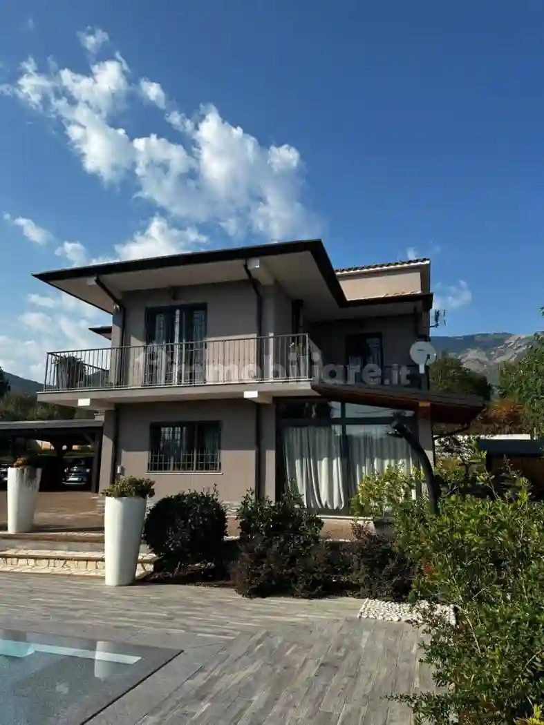 Villa - foto 2