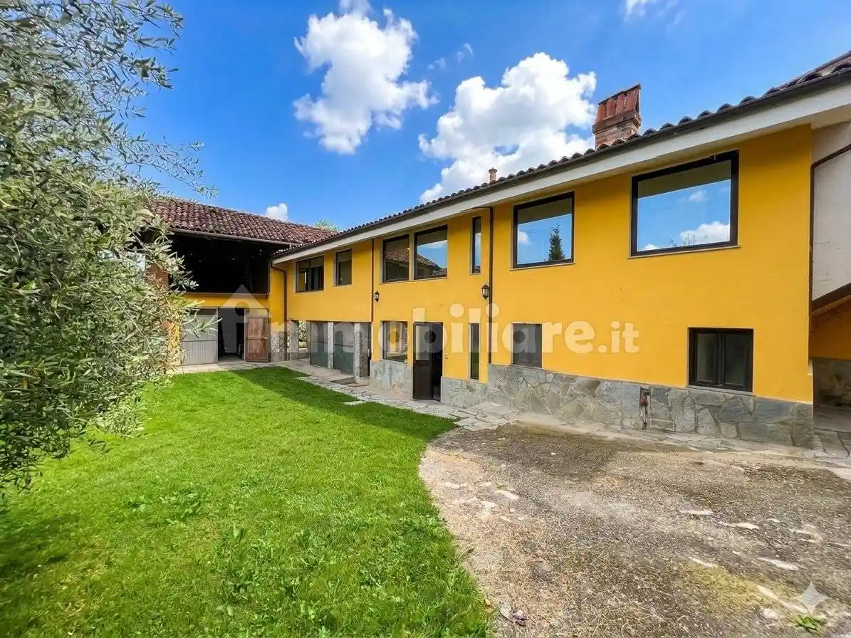Rustico - Casale in vendita a Roletto