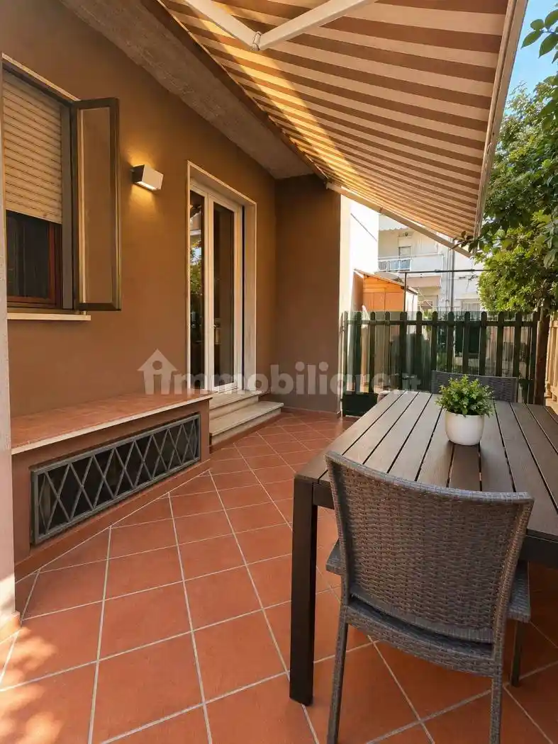 Villa in vendita a Viareggio
