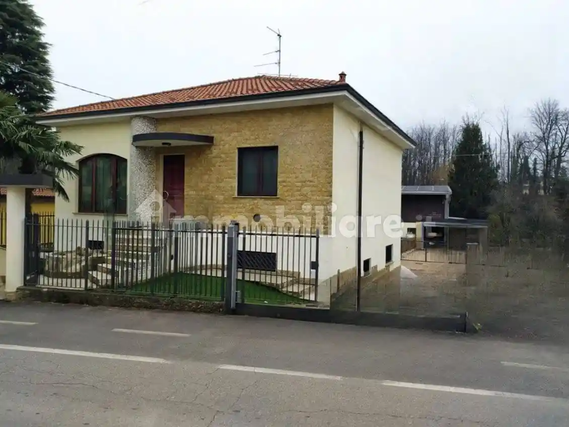 Casa indipendente in vendita a Cairate