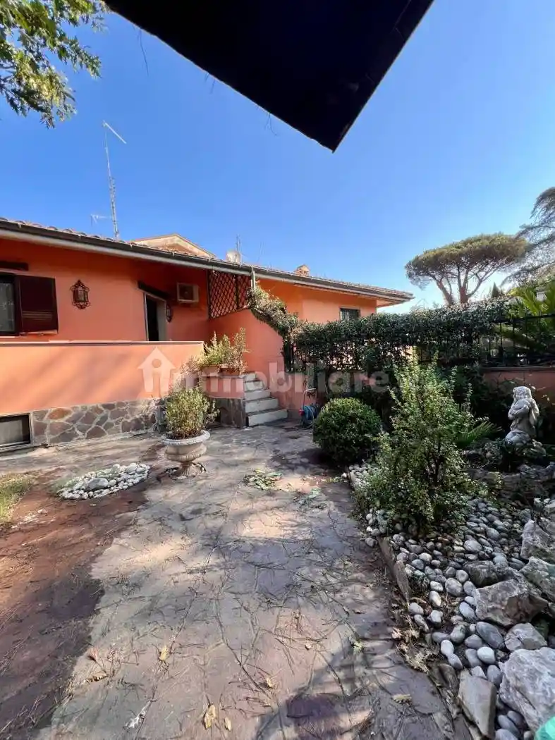 Villa in vendita a Roma