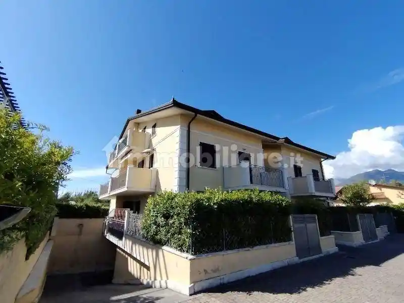 Appartamento in vendita a Massa