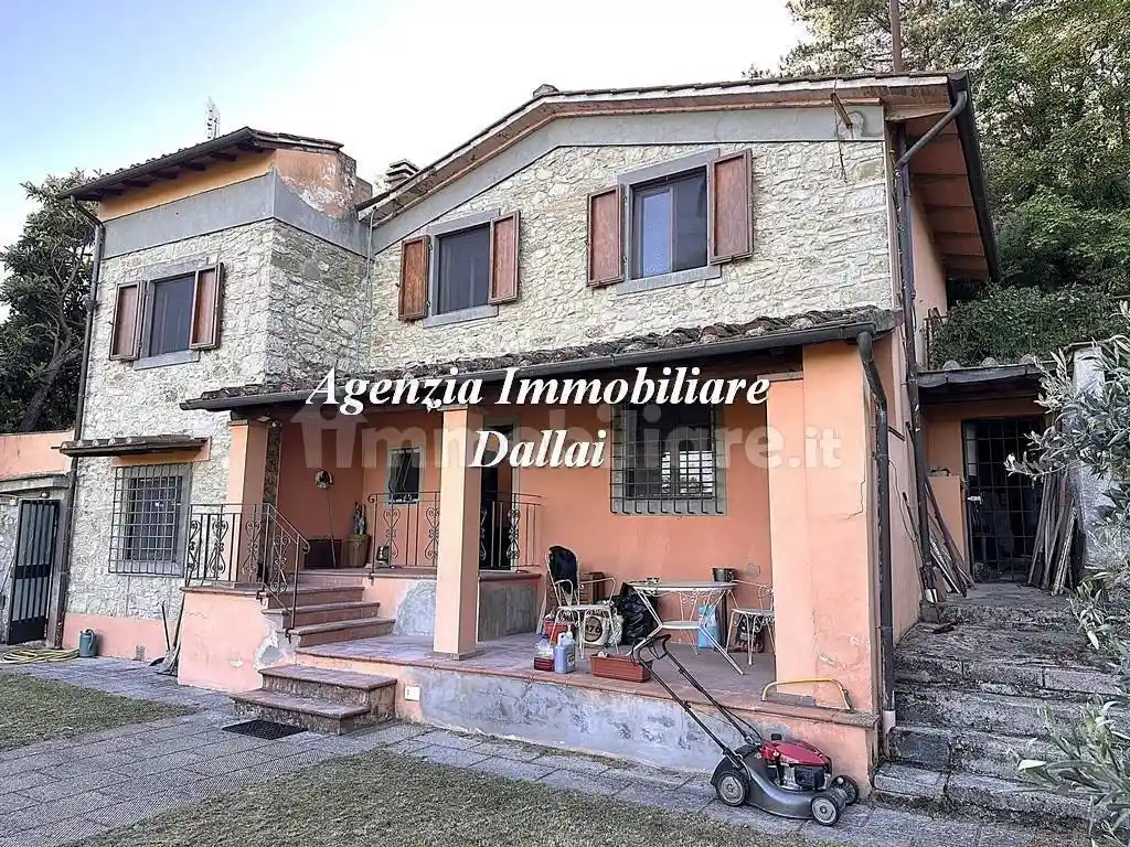 Casa indipendente in vendita a Scarperia e San Piero