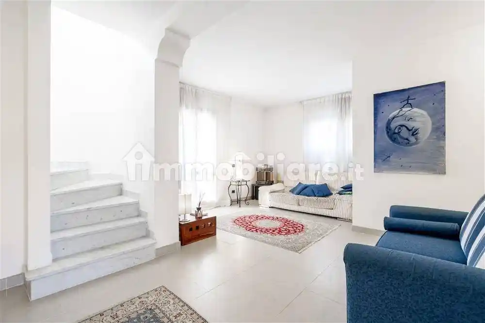 Appartamento in vendita a Montignoso