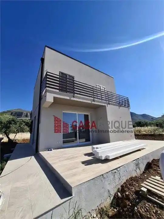 Villa in vendita a Altavilla Milicia