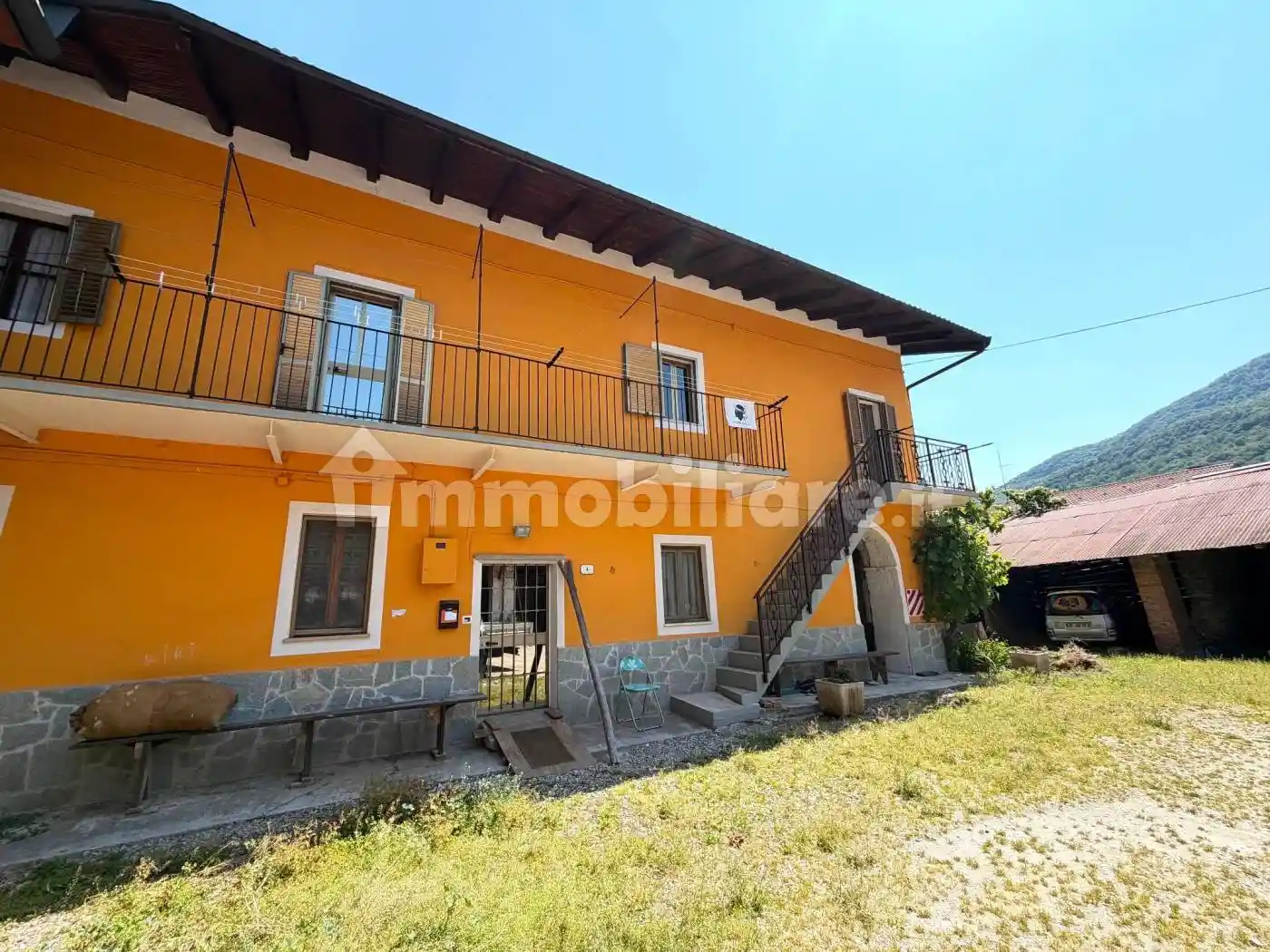 Casa indipendente in vendita a Roccasparvera