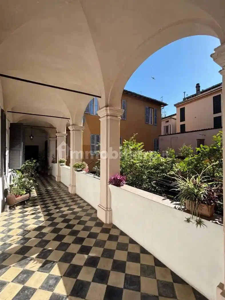 Appartamento in vendita a Parma