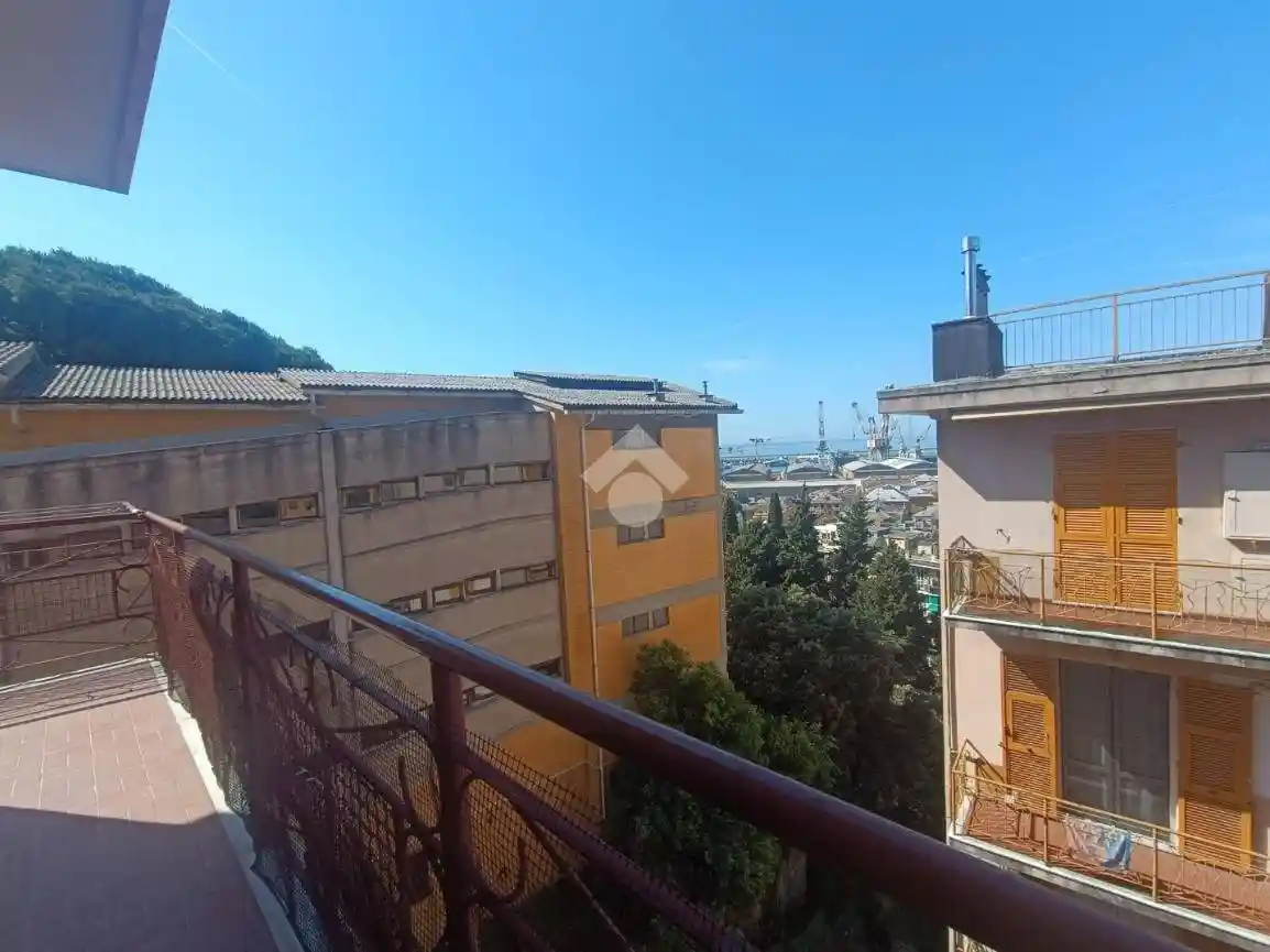 Appartamento in vendita a Genova
