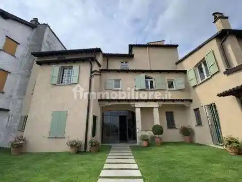Villa in vendita a Canneto Pavese