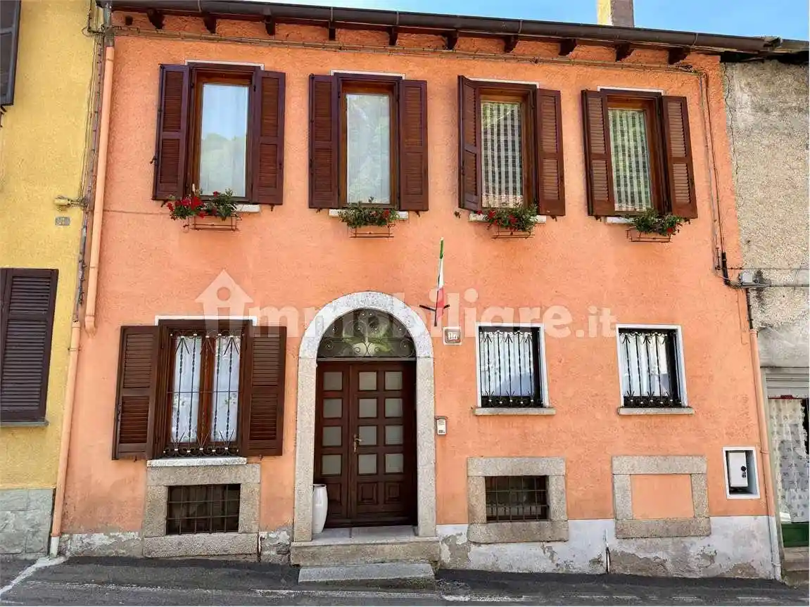 Casa indipendente in vendita a Armeno