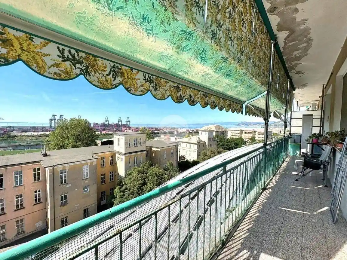 Appartamento in vendita a Genova