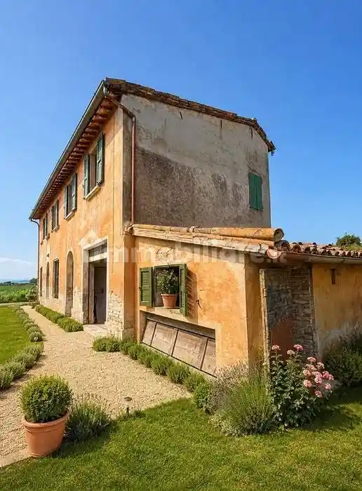 Rustico - Casale in vendita a Forlì