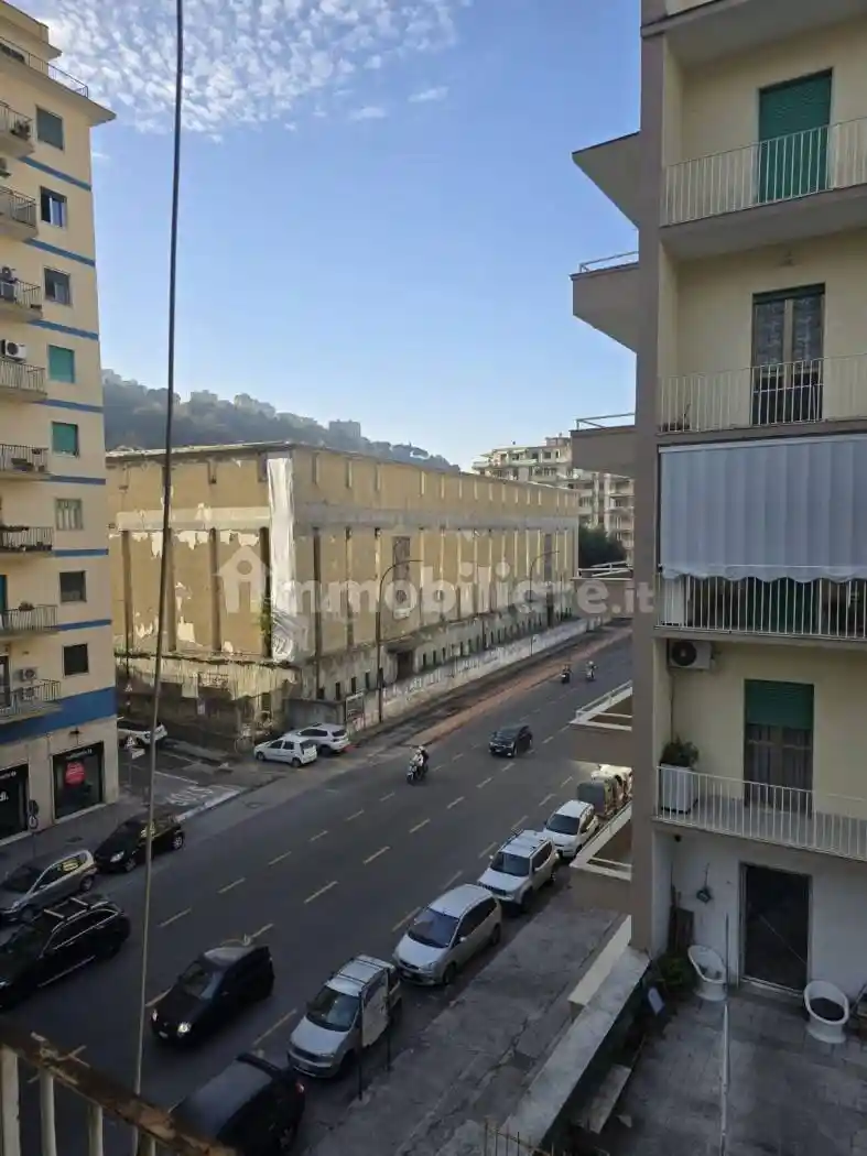 Appartamento in vendita a Napoli