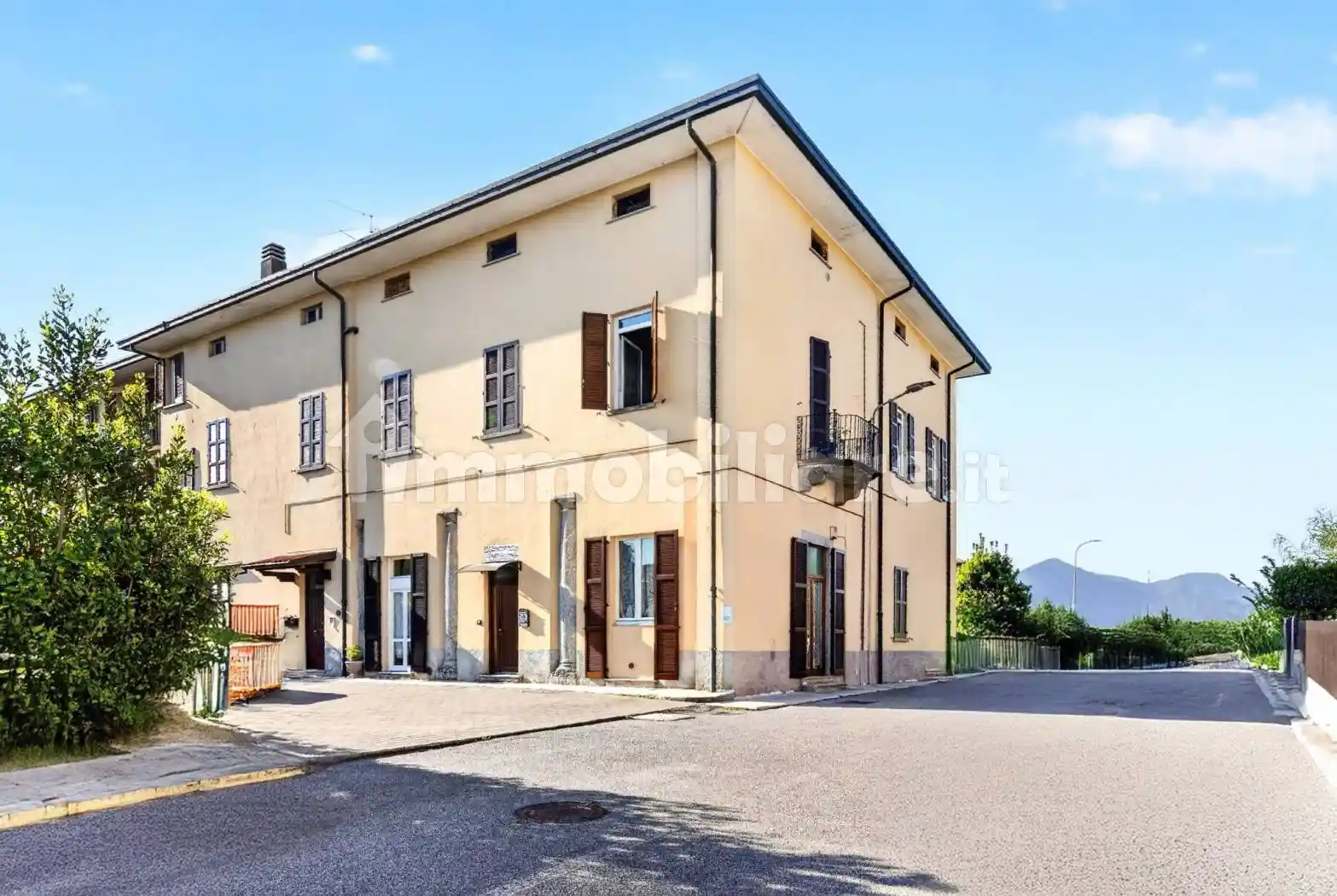 Appartamento in vendita a Merone