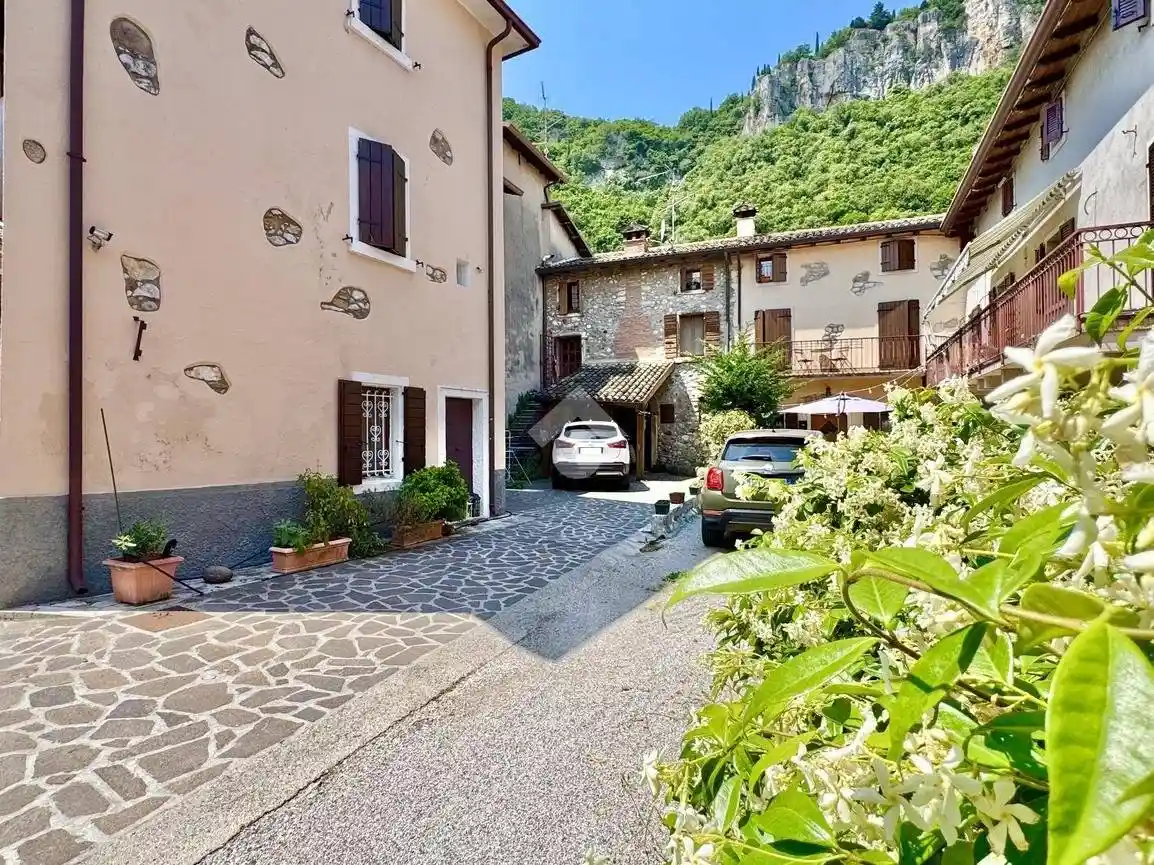 Rustico - Casale in vendita a Affi