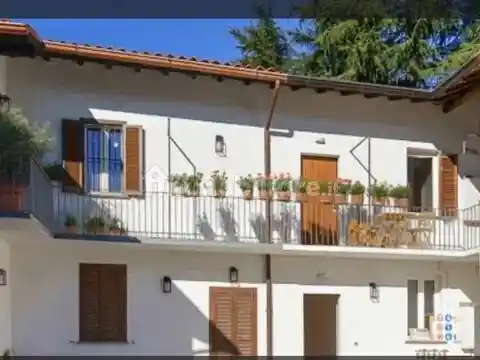 Appartamento in vendita a Besana in Brianza